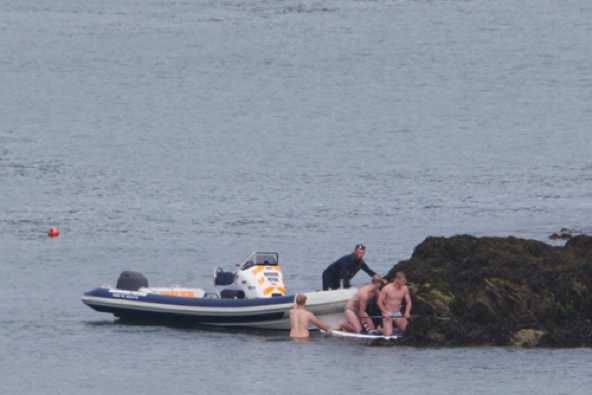 11 July 2023 - 17:01:45

-----------------
Paddle boarders rescued off the rocks
